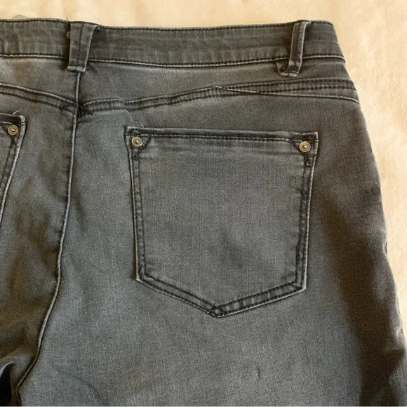 WIT & WISDOM 'Ab'Solution Roll Cuff Denim Shorts in Black Size 14 - Picture 10 of 15